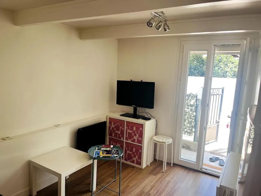 Superbe Studio Independant Entre Mer Et Campagne Le Pradet Apartment